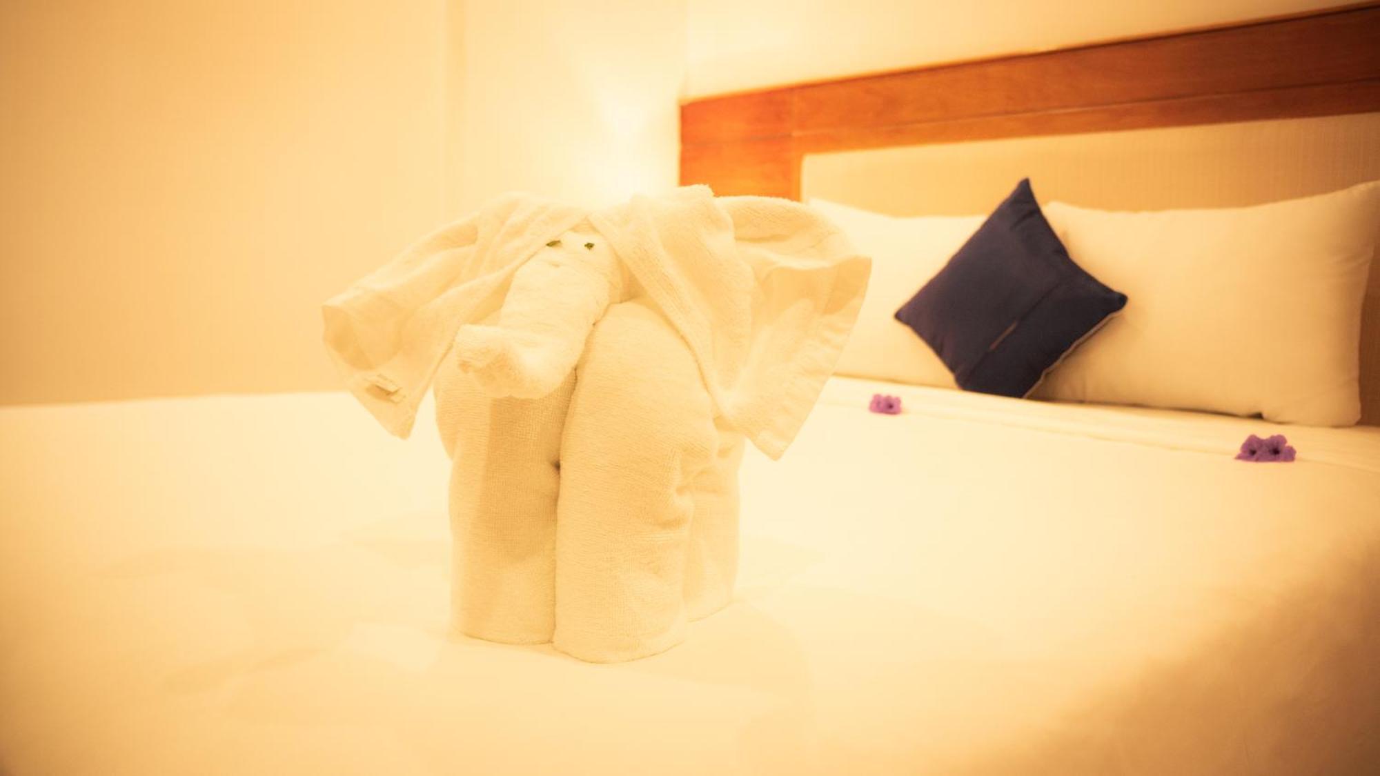 Sea Castle Hotel Danang Bagian luar foto